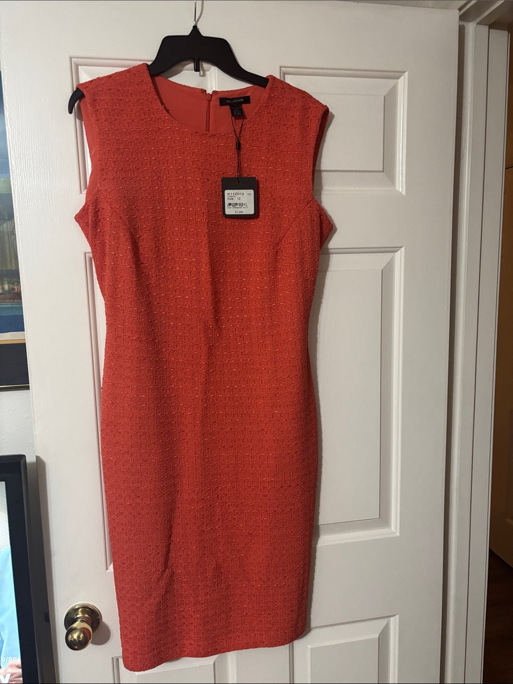 St. John Sleeveless Textured Sheath Dress in Coral-Orange, NWT size 12